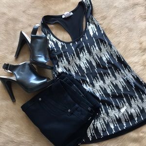Sequin tank